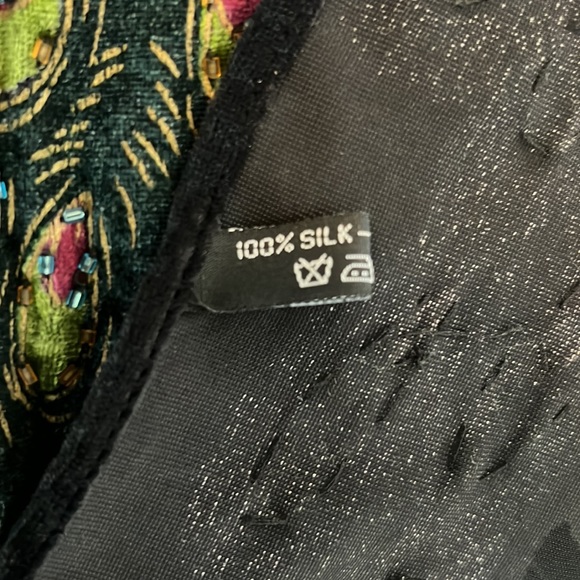 Beautiful Silk Peacock Shawl - Picture 4 of 4